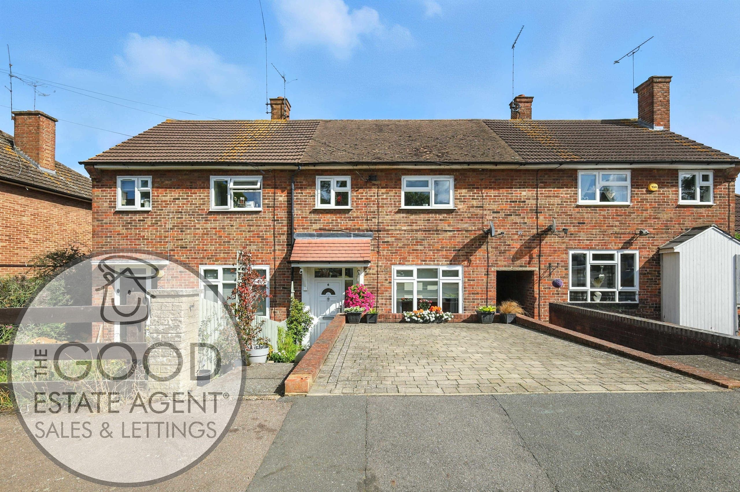 6 Rochford Avenue, Loughton, IG10 2BS