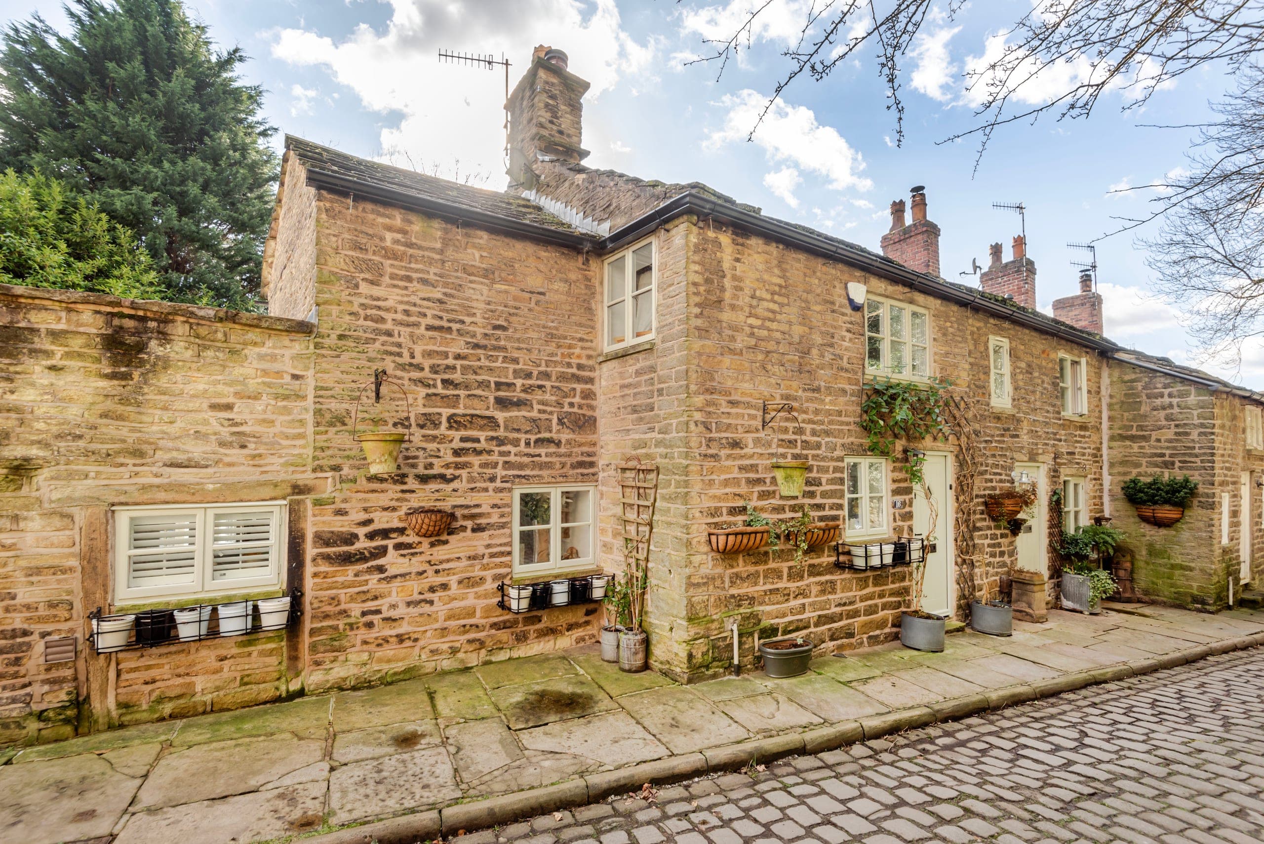 16 Queen Street, Bollington, Cheshire, SK10 5PS