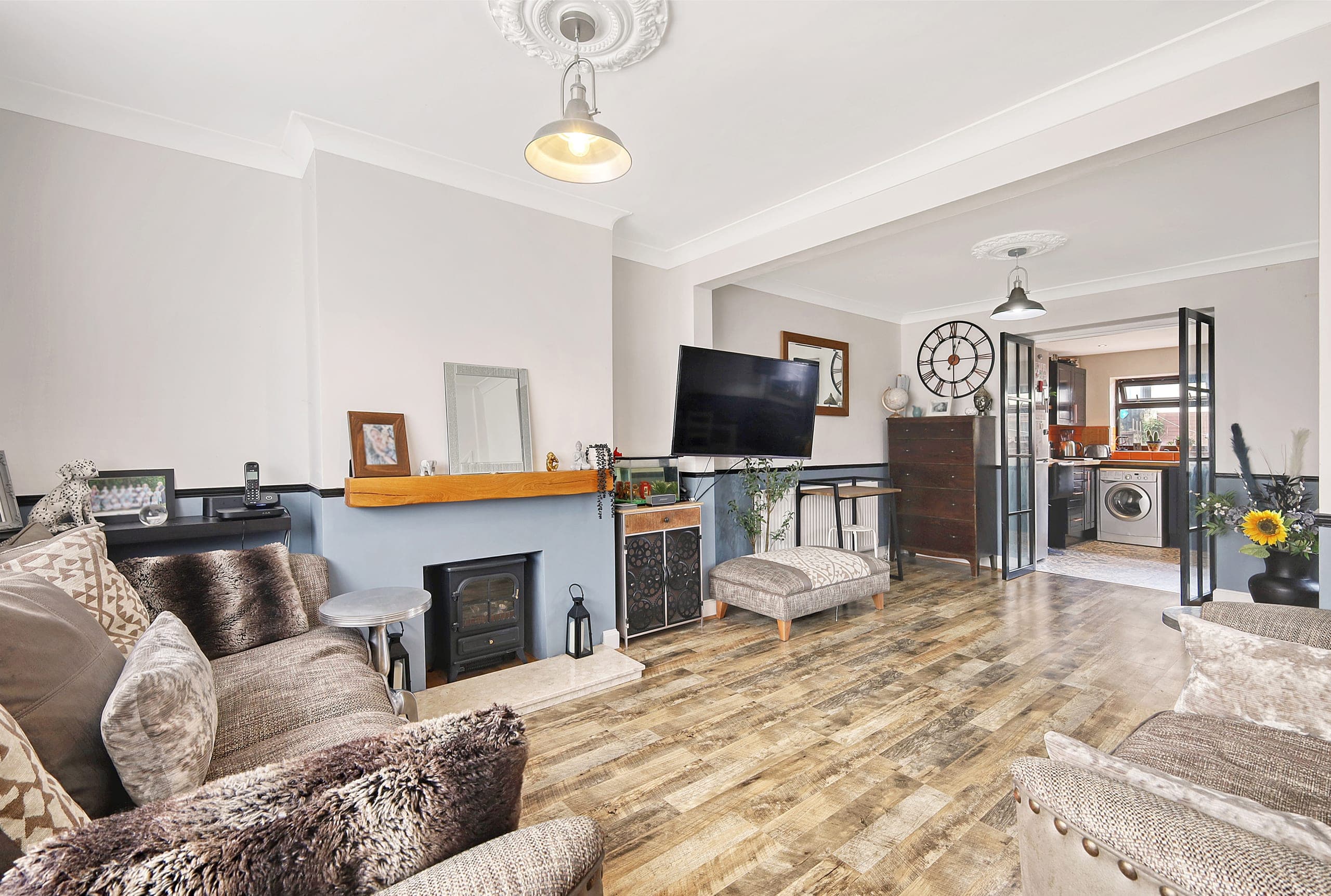 Morris Road, Romford, London RM3 7EP