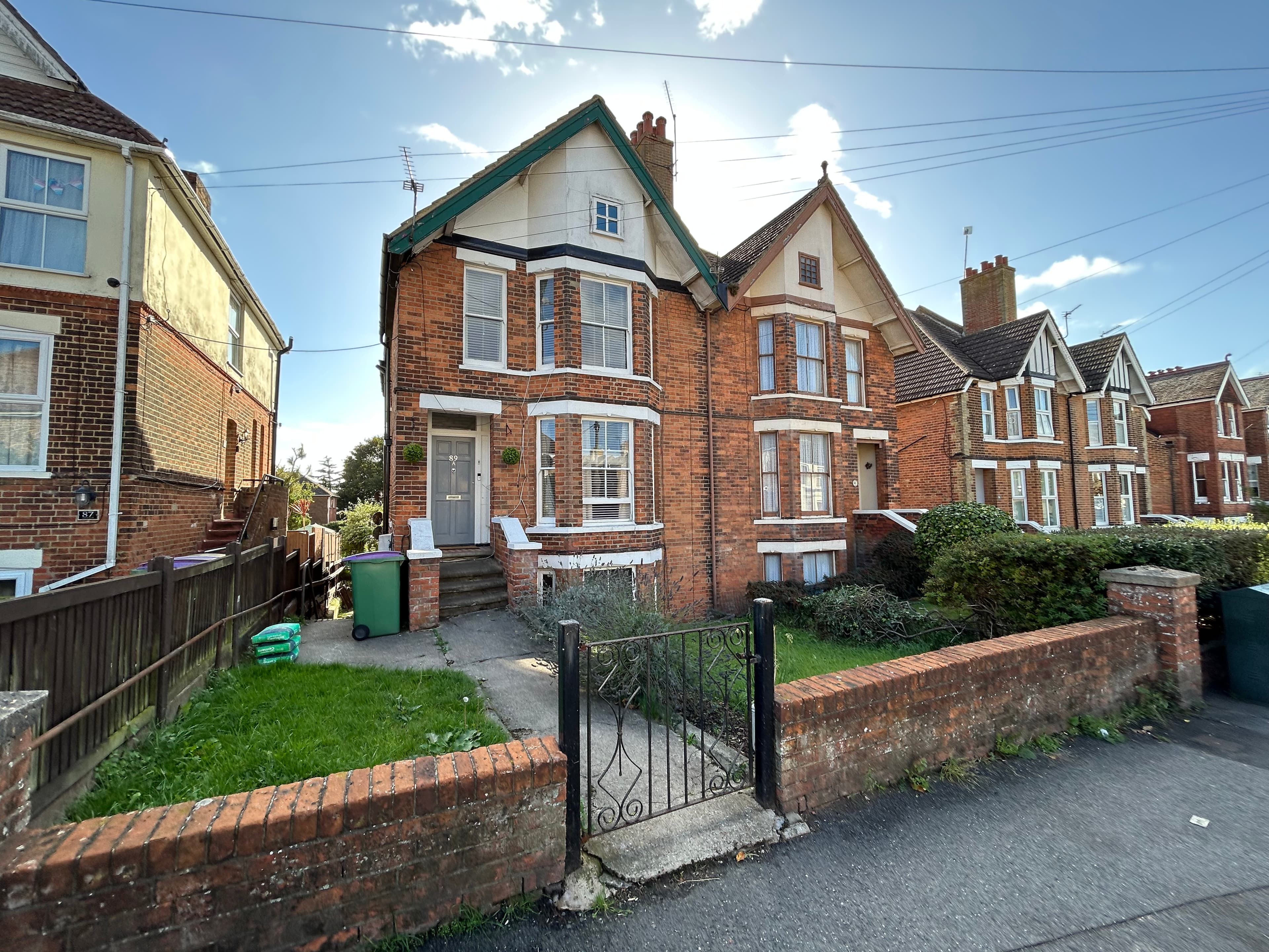 89 Canterbury Road, Folkestone CT19 5NW