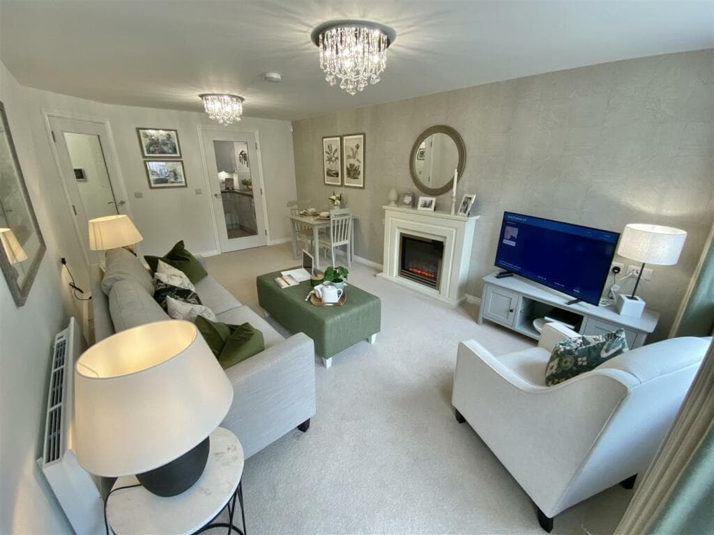 Ford Lodge South Acre Drive , Handforth , Wilmslow , Cheshire , SK9 3HR