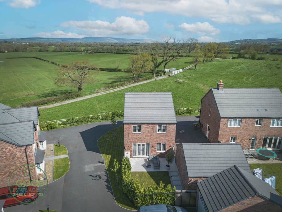 Nave Close, Preston, PR2 5DT