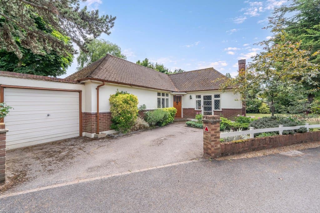 Penton Hall Drive, Staines-Upon-Thames, TW18 2HP