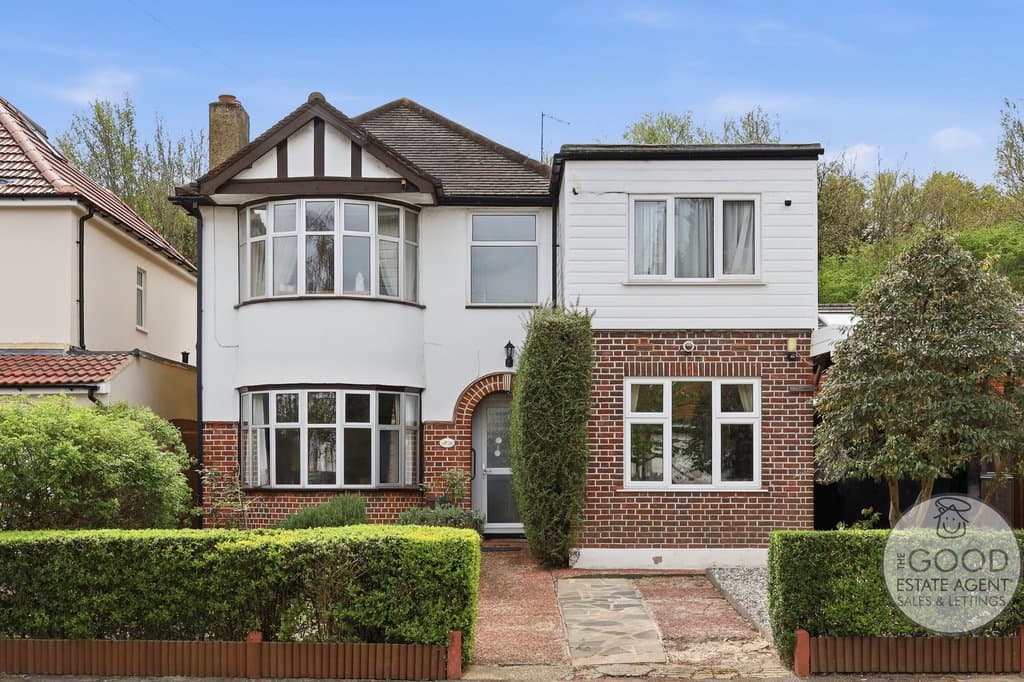 Hillyfields, Loughton, IG10 2JS