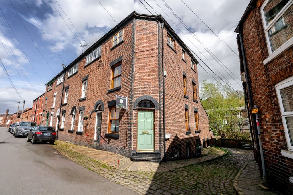 Pool Street, Macclesfield, SK11 7NX