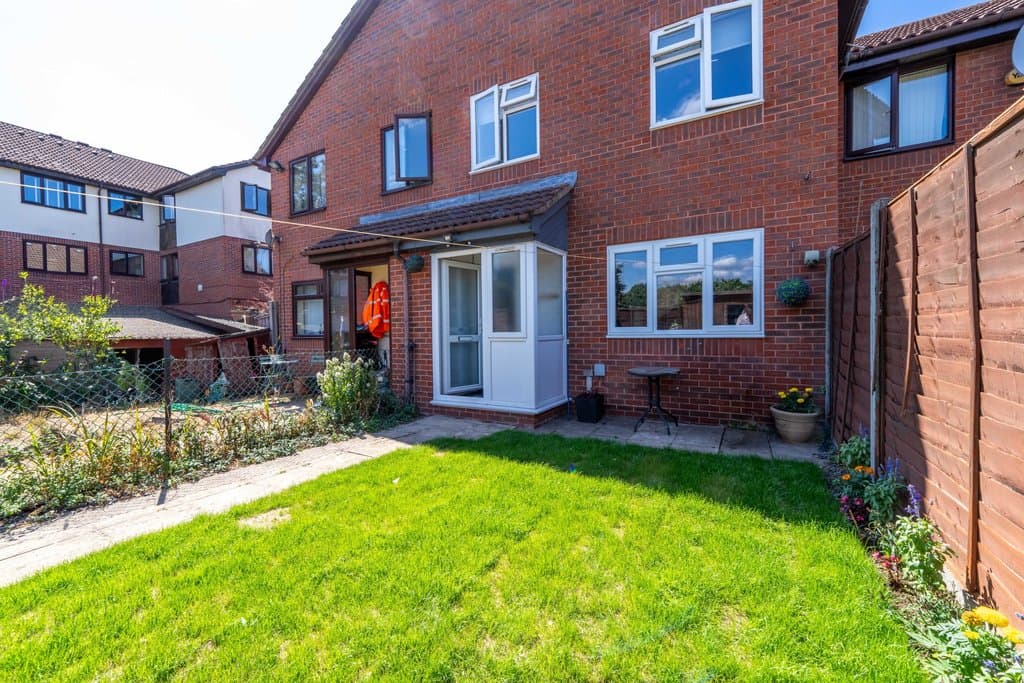 Scotts Avenue, Sunbury-On-Thames, TW16 7HZ