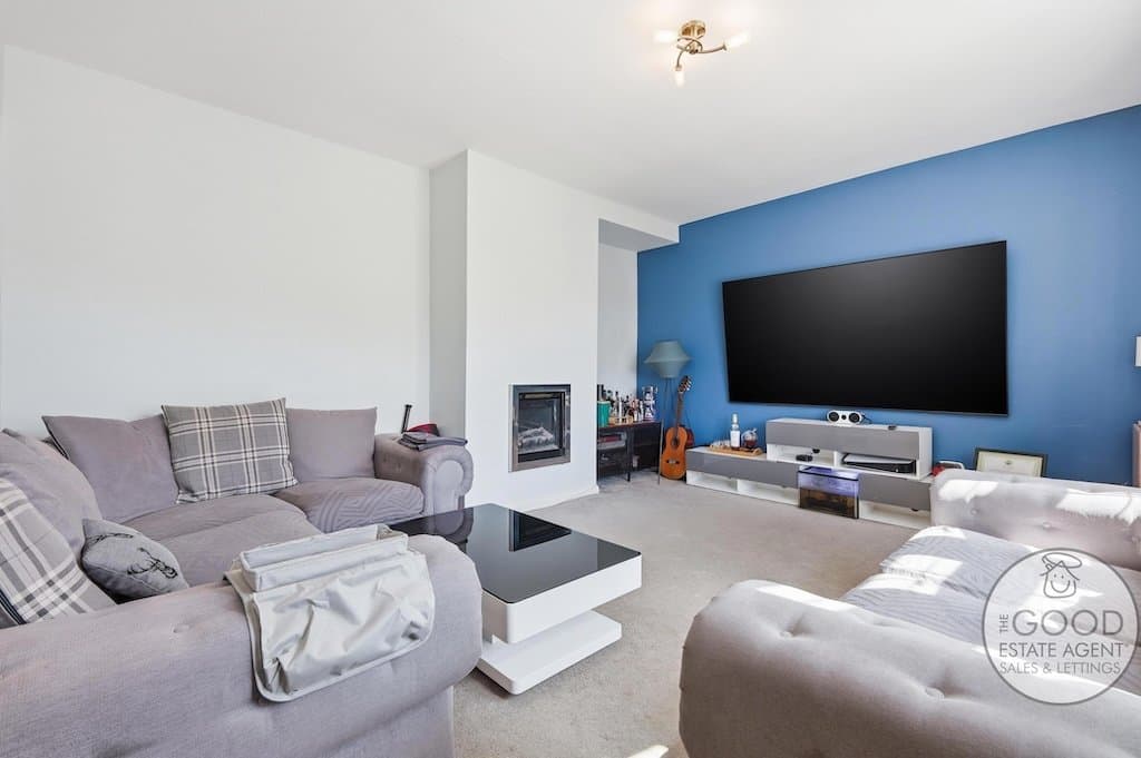 Crossfields, Loughton, IG10 3PY