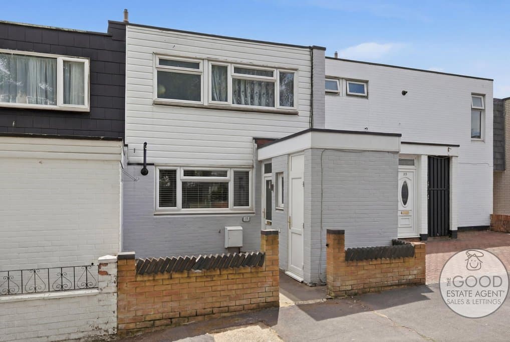 Longcroft Rise, Loughton, IG10 3NB