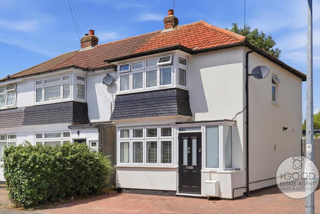 Southern Drive, Loughton, IG10 3BX