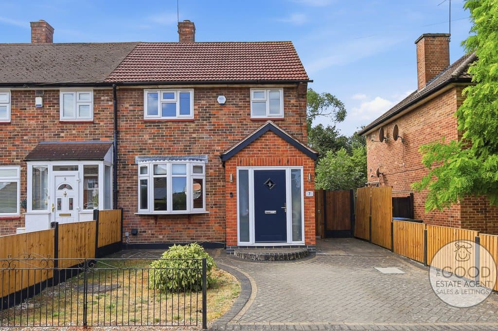Rochford Avenue, Loughton, IG10 2BS