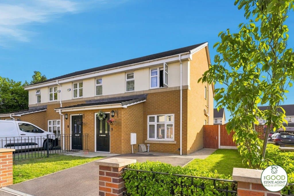 Cornfield Drive, Manchester, M22 9AY