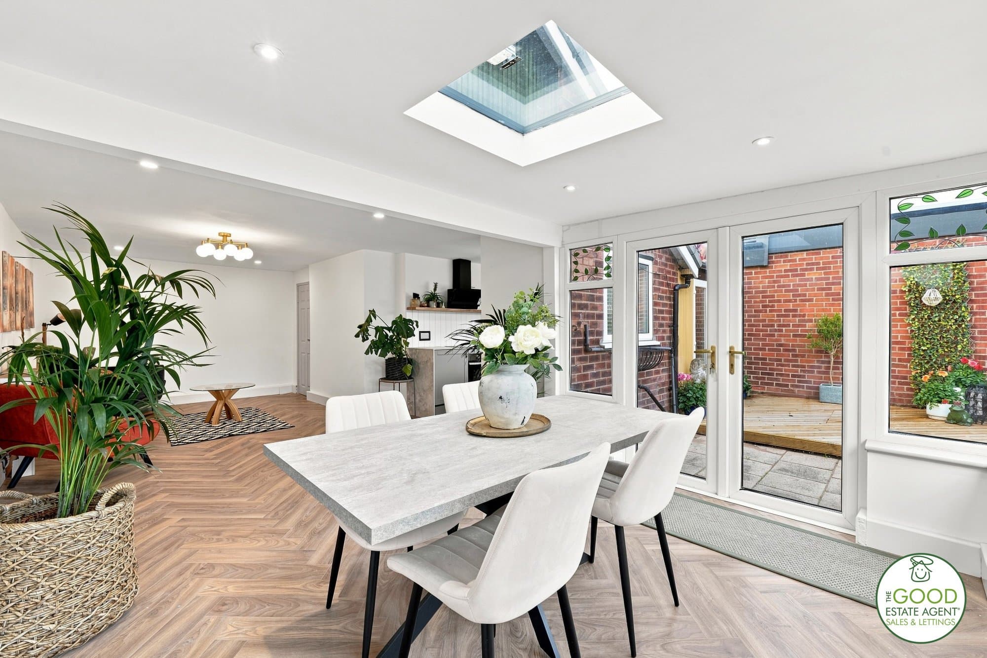 Hallwood Road, Wilmslow, SK9 3BE