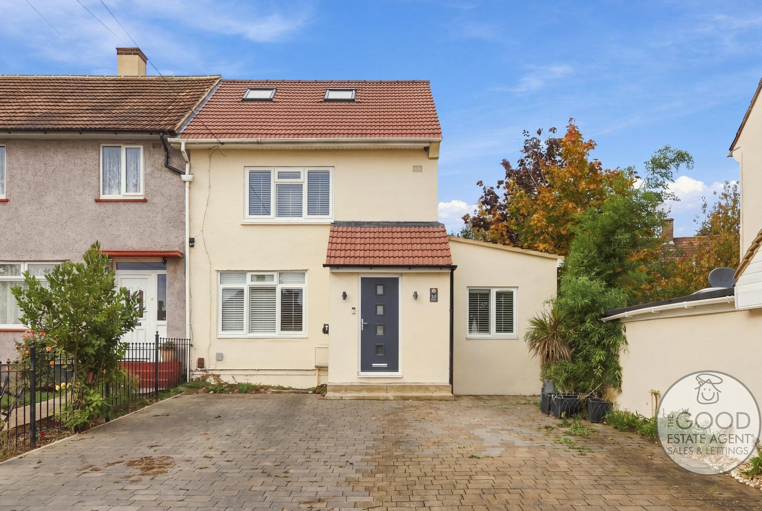Parkmead , Loughton, IG10