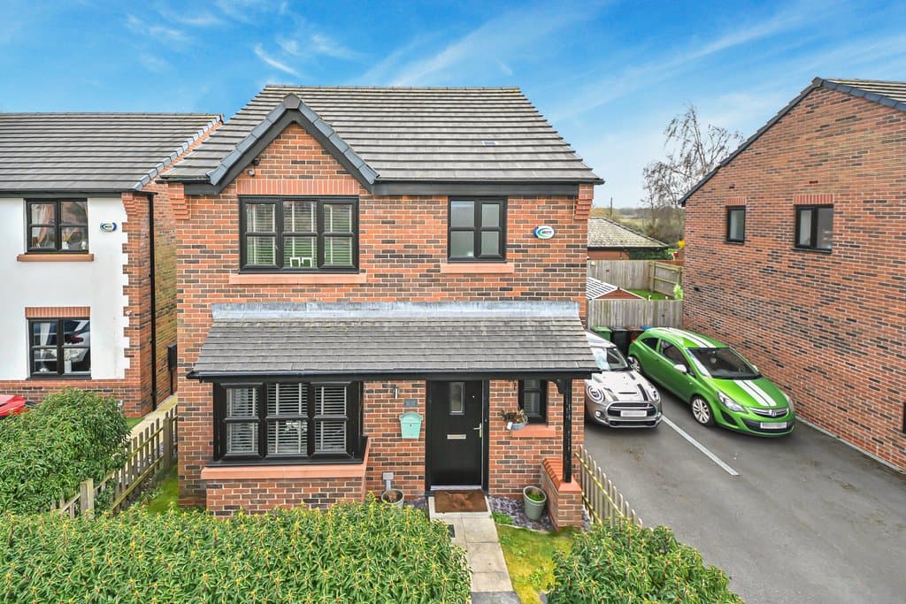 125 Crompton Way, Warrington WA3 1FW