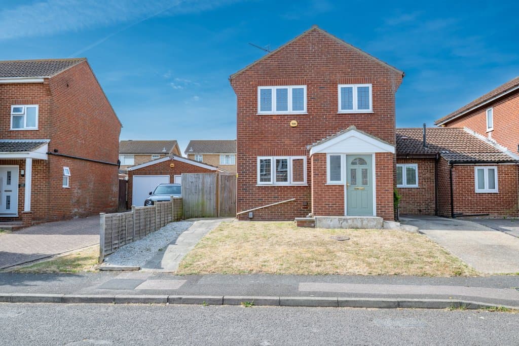 Naseby Avenue, Folkestone, CT20 3SJ