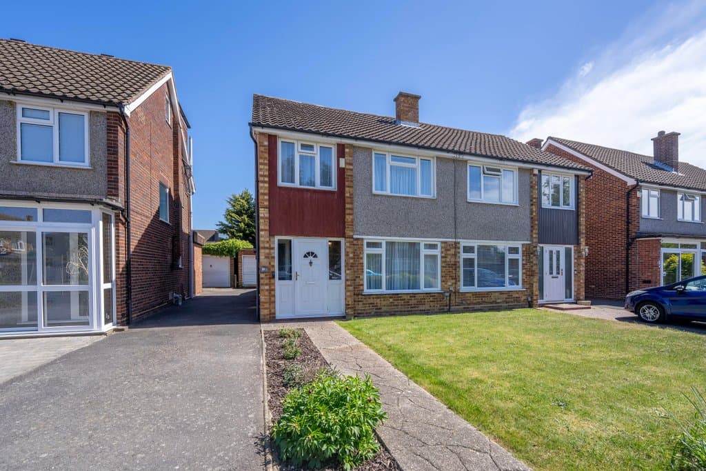 Sundown Road, Ashford, TW15 1EW
