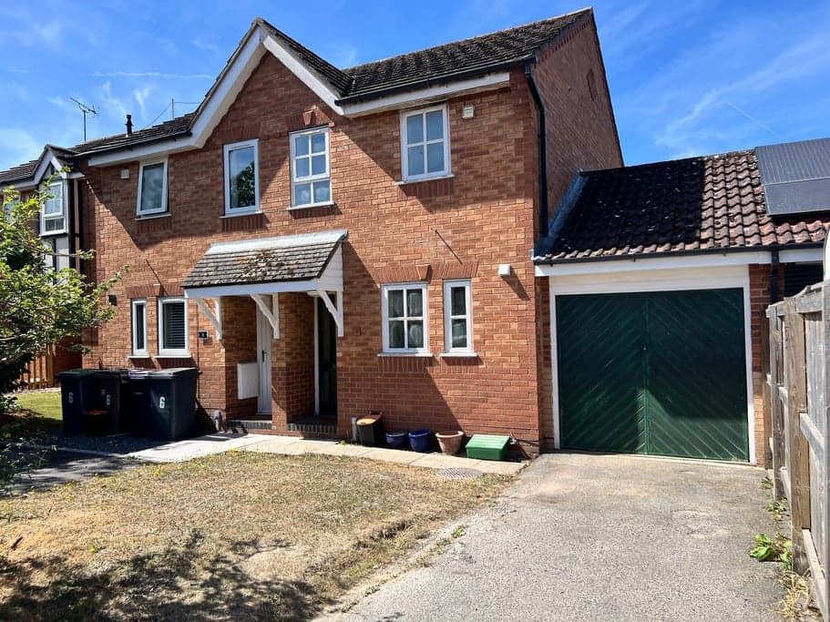 Halifax Close, Lincoln, LN6 5UG