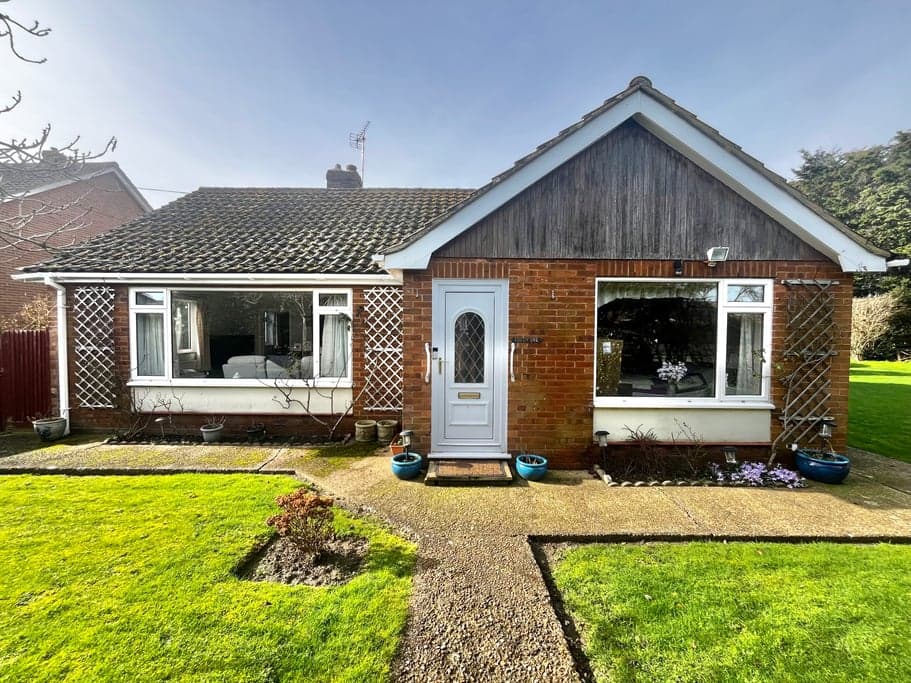 St. Mary's Road, New Romney, Kent TN28 8JG