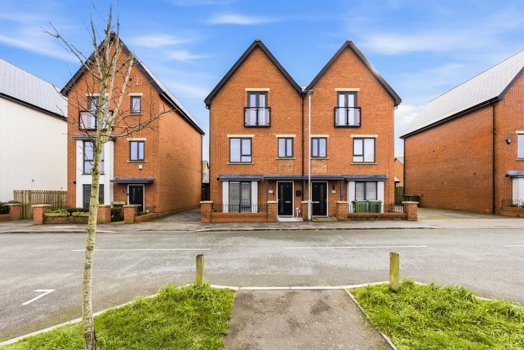 Kunwar Avenue, Folkestone, Kent CT20 3SY