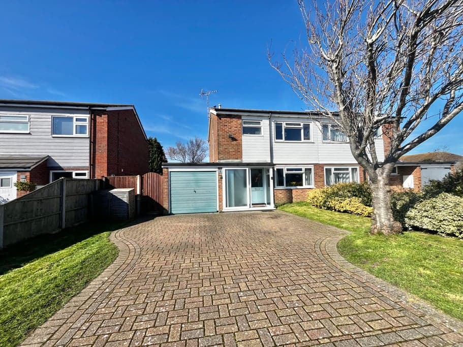 The Fairway Littlestone , New Romney, Kent TN28 8PJ